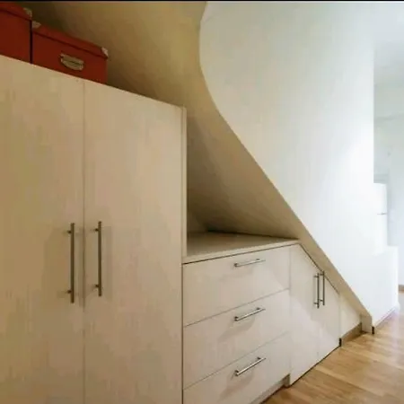 Pamela'S House 